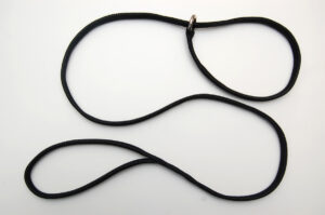 <br> Black Classic <br> Slip Lead